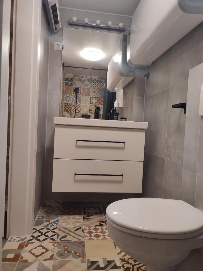 Apartman Dux 2 คาร์โลวัตส์ ภายนอก รูปภาพ